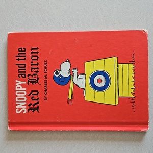 Old vintage Snoopy book